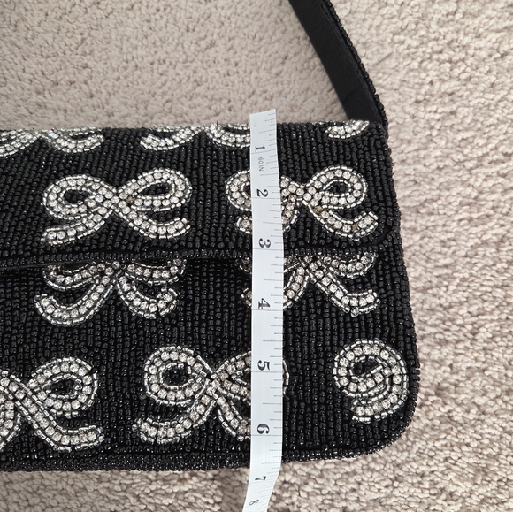 New With Tags! Viral Bow Beaded Shoulder Bag - Picture 6 of 6
